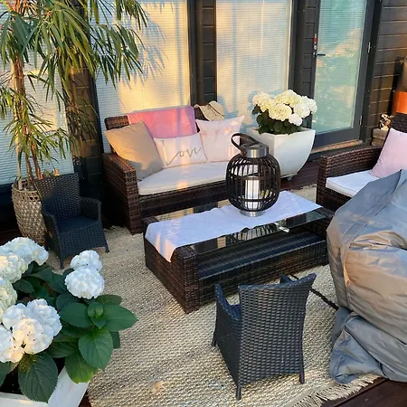 فيلة Ensola With Pool *